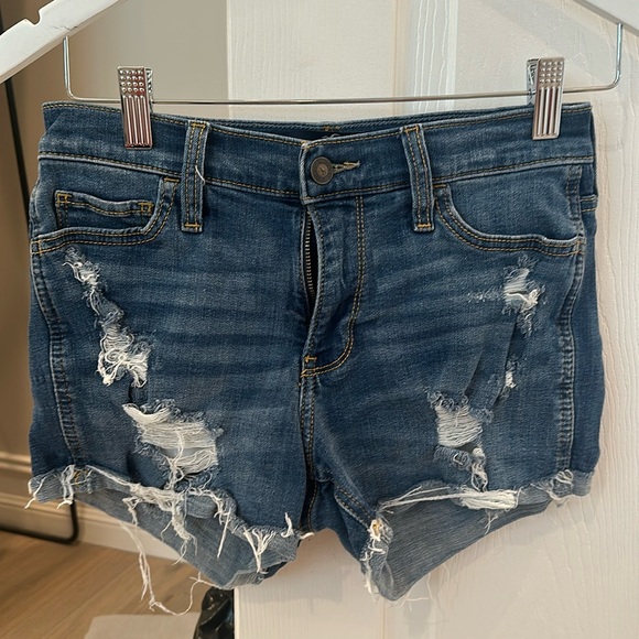 Hollister ripped jeans shorts, size 1, worn 1x - Picture 1 of 3